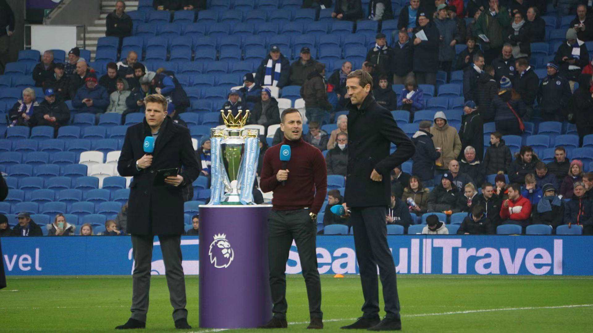 士队在更衣 士队在更衣